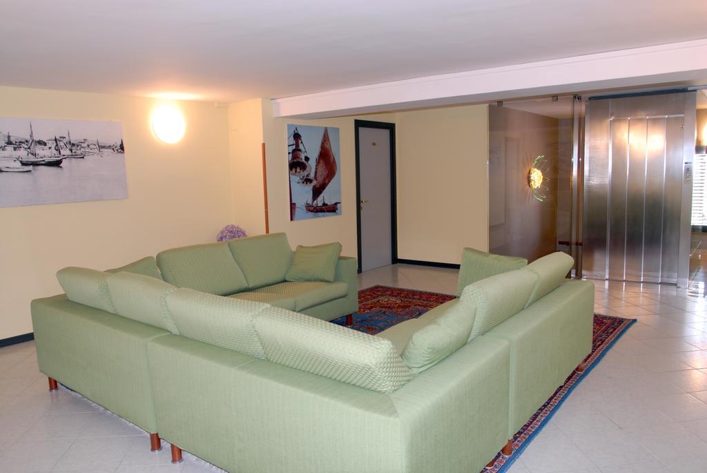 Hotel Sole Джулианова Экстерьер фото