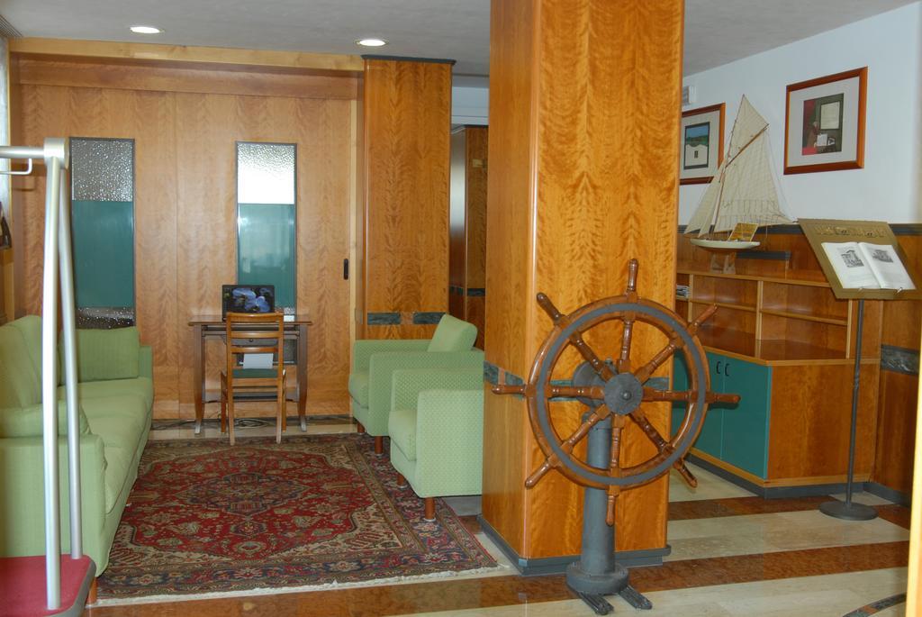 Hotel Sole Джулианова Экстерьер фото