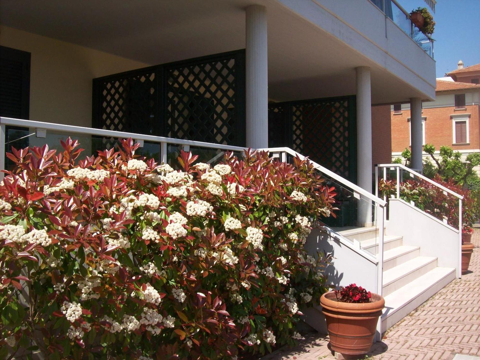 Hotel Sole Джулианова Экстерьер фото